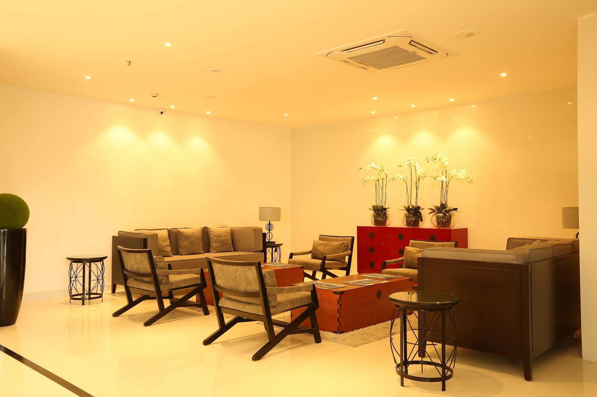 Hotel Deccan Serai, Hitec City, 3*