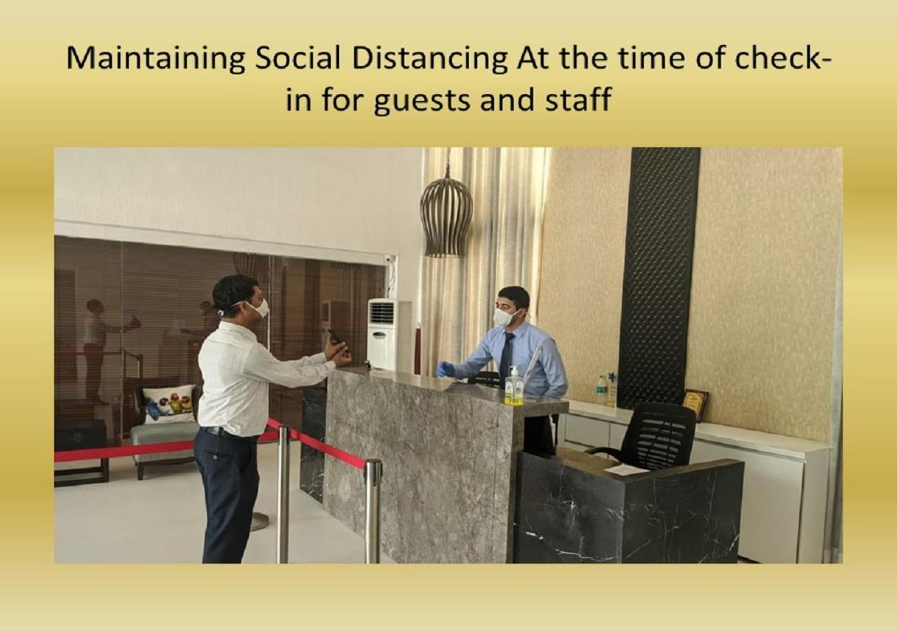 Hotel Deccan Serai, Hitec City,